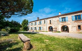 Chambres Et Table D'Hotes - Les Jardins De La Longagne