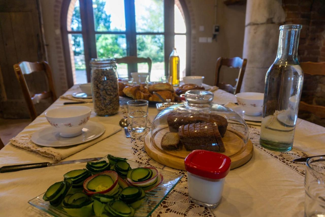 Chambres Et Table D'Hotes - Les Jardins De La Longagne Saussenac Buitenkant foto